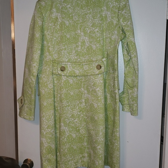 Gallery Trenchcoat - Picture 2 of 7